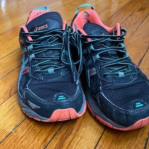 Woman’s ASICS running sneaker
